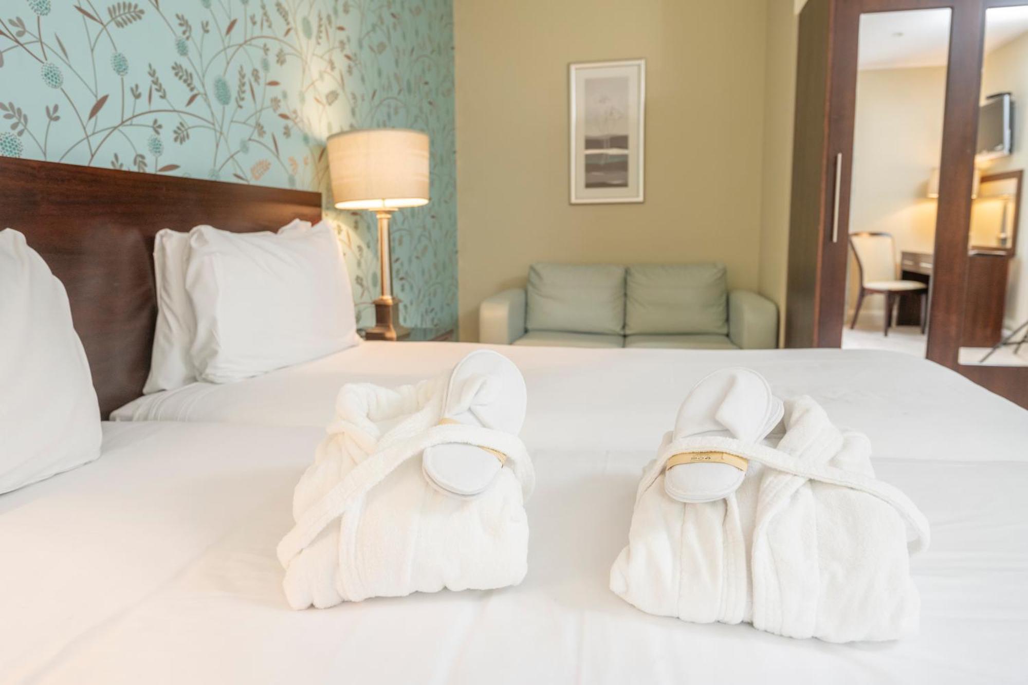 Kenmare Bay Hotel Lodges Cill Airne Exteriör bild