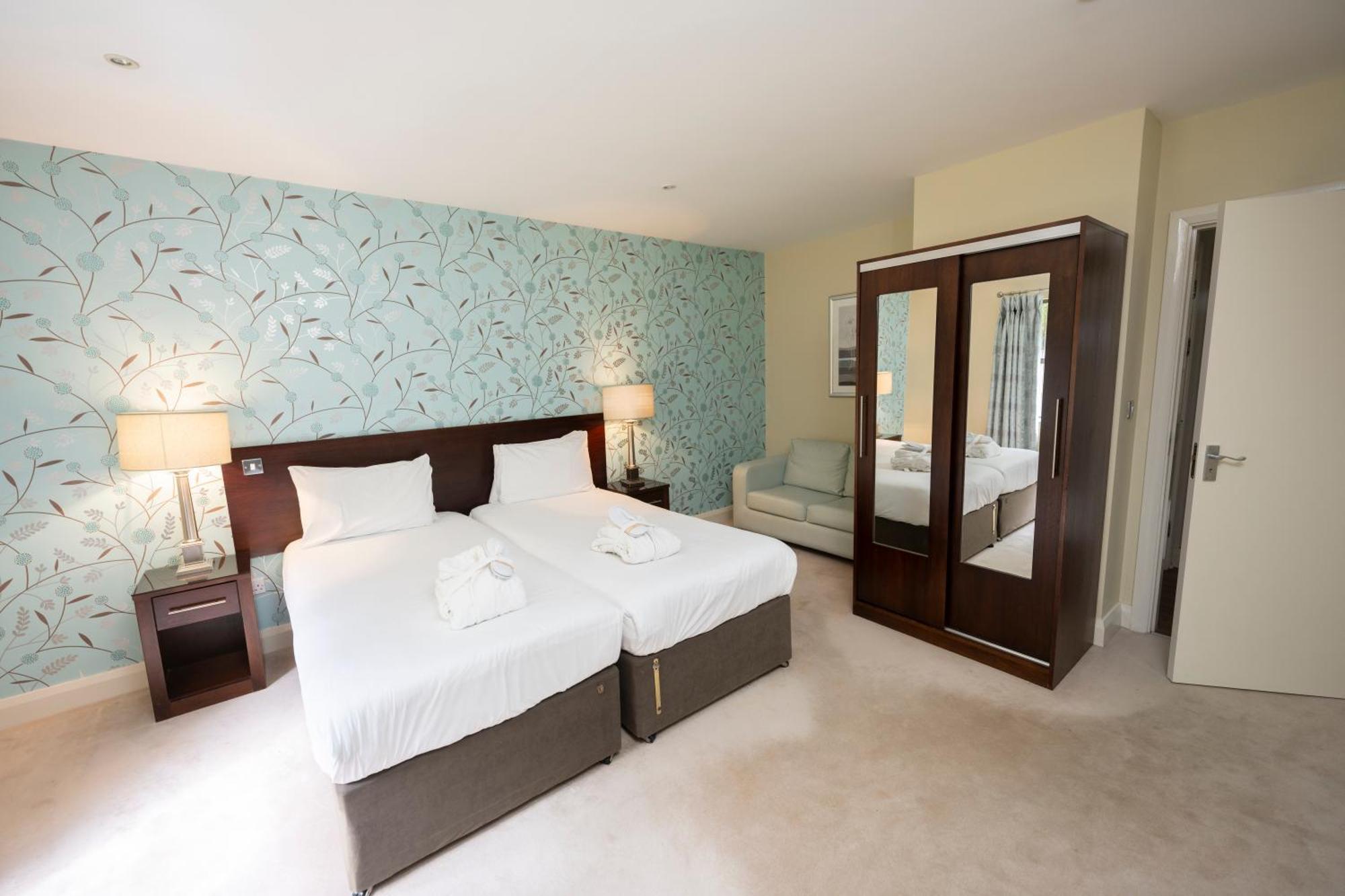 Kenmare Bay Hotel Lodges Cill Airne Exteriör bild