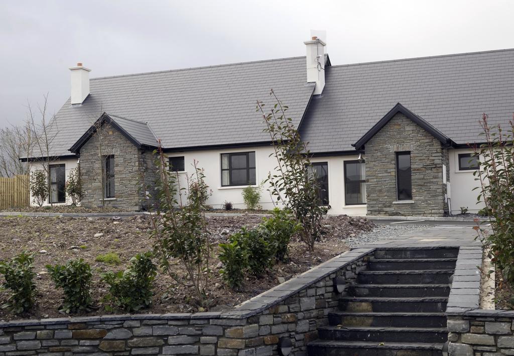 Kenmare Bay Hotel Lodges Cill Airne Exteriör bild